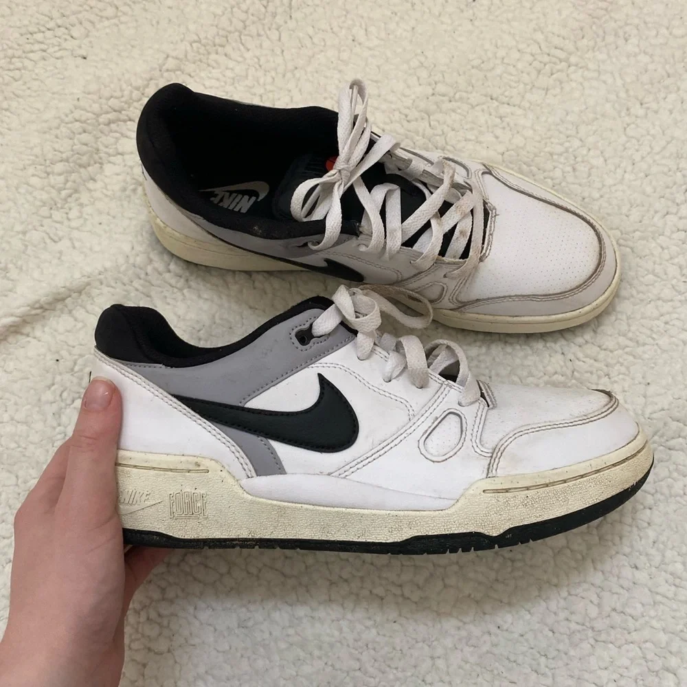 Nike Full Force Low white/black sneakers Sz 8 men's